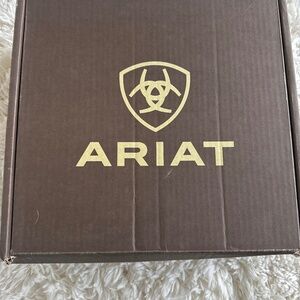 BRAND NEW ARIAT Dixon Booties, Gold
